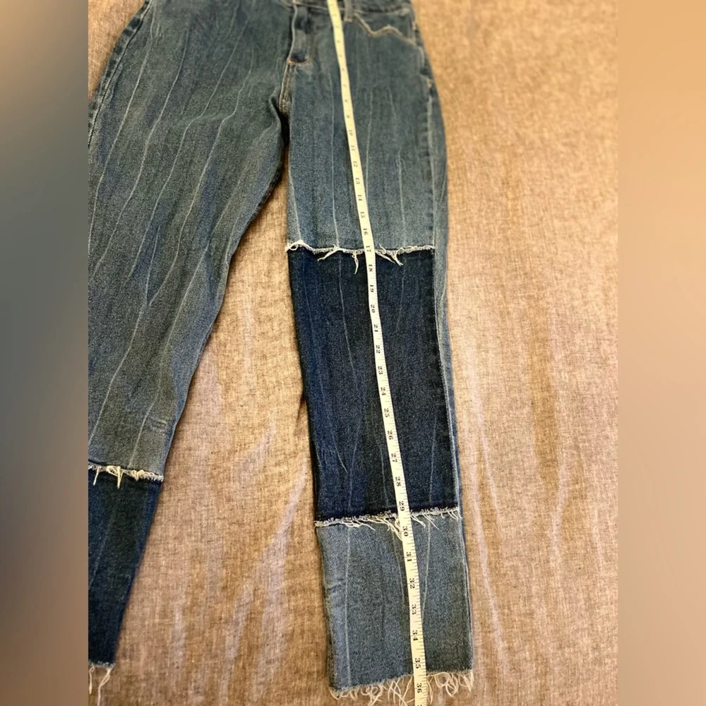 Hollister Curvy High Rise Mom Jeans Blue Size 26 - Picture 14 of 15
